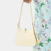 Bolso de piel con anilla pequeña