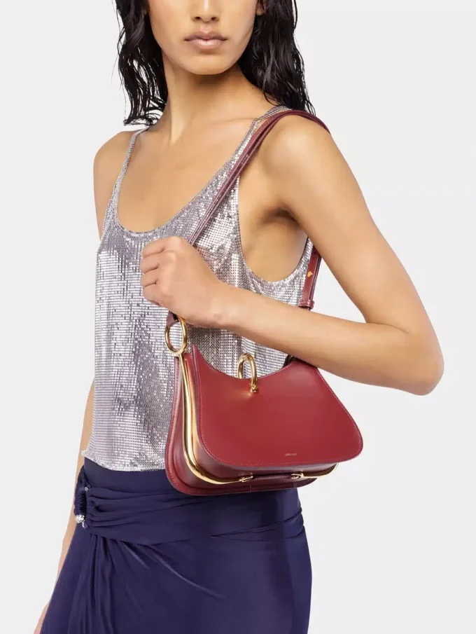 Bolso de piel con anilla pequeña