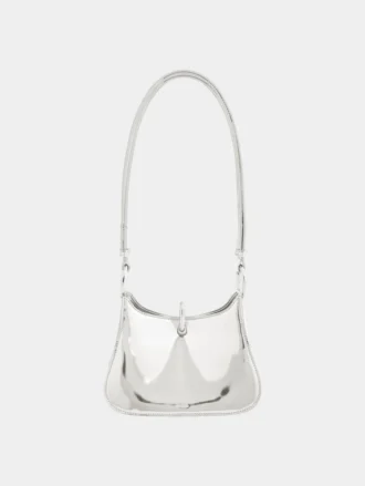 Bolso pequeño de cuero con anillas