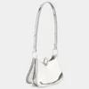 Bolso pequeño de cuero con anillas