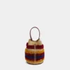 Bolso tipo cubo de rafia