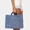 Bolso tote azul denim de rafia