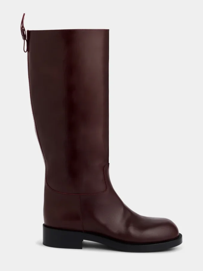 Botas burdeos de piel lisa