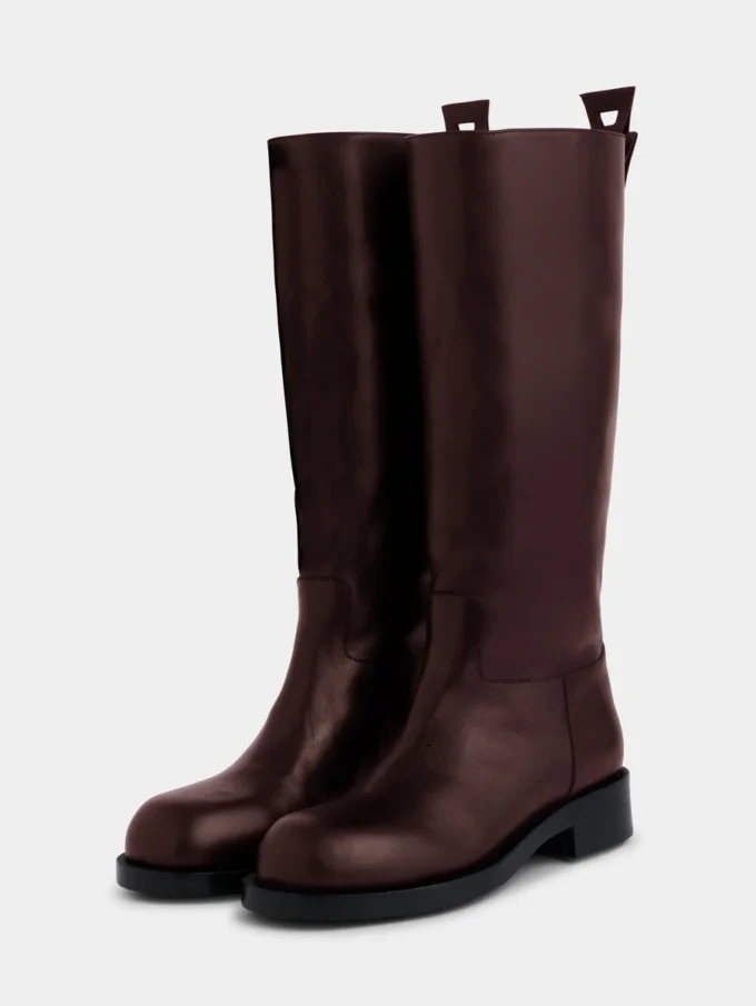 Botas burdeos de piel lisa
