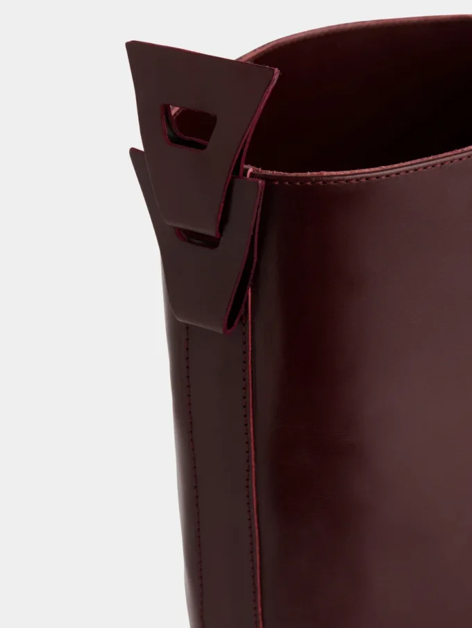 Botas burdeos de piel lisa