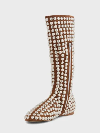 Botas con tachuelas
