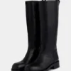 Botas negras de piel lisa