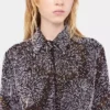 Camisa de crepé con bordado de perlas