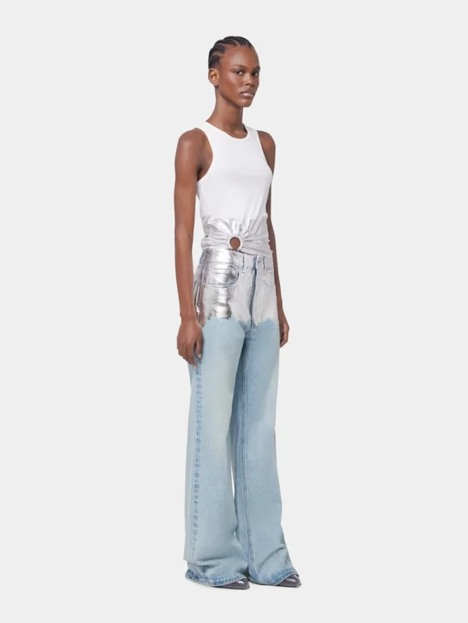 Camiseta sin mangas blanca con aberturas en punto acanalado