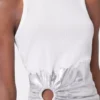 Camiseta sin mangas blanca con aberturas en punto acanalado