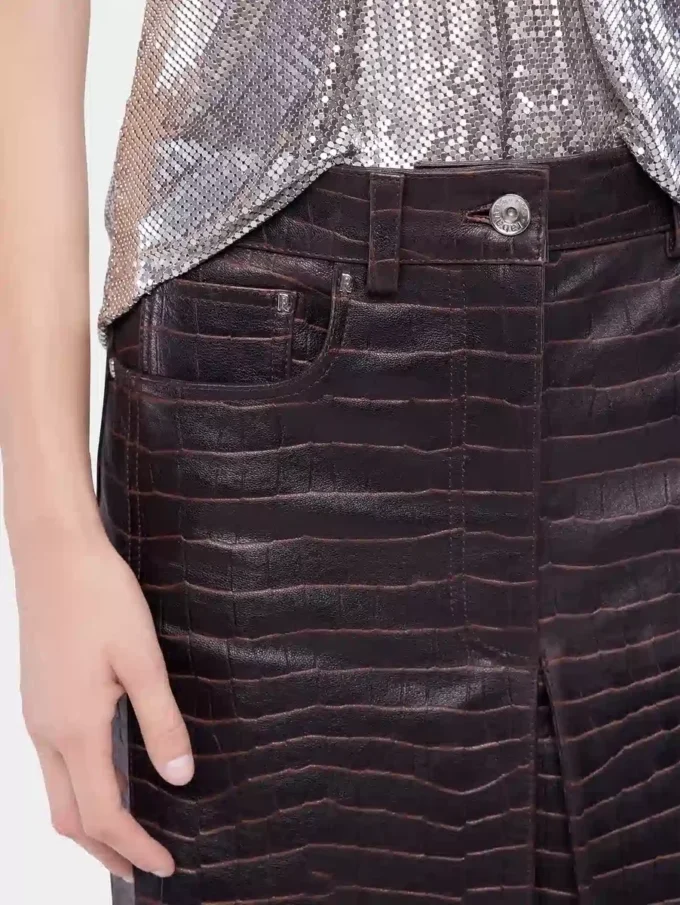 Falda midi de cuero