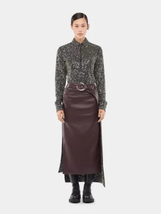Camisa de crepé con detalles de bordados de lentejuelas.
