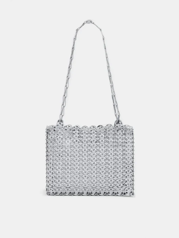 Icónico bolso plateado 1969