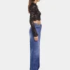 Pantalones de mezclilla holgados en denim lavado oscuro