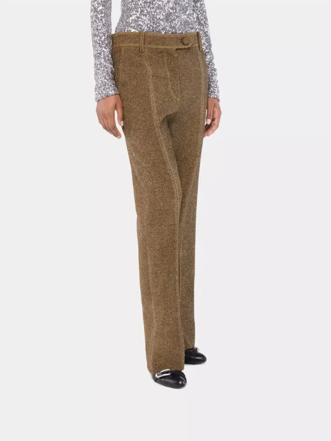 Pantalones entallados de lana