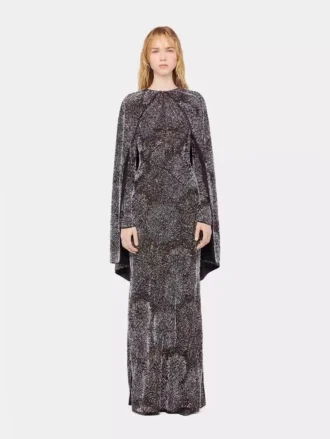 Vestido de crepé con bordado de perlas