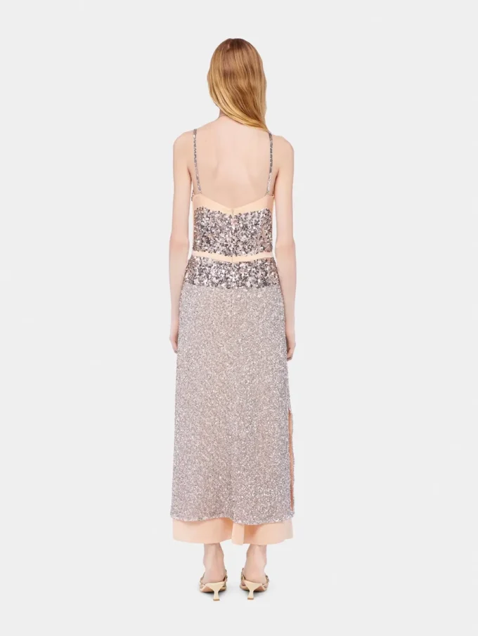 Vestido de gasa con lentejuelas plateadas