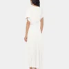 Vestido largo con detalles fruncidos