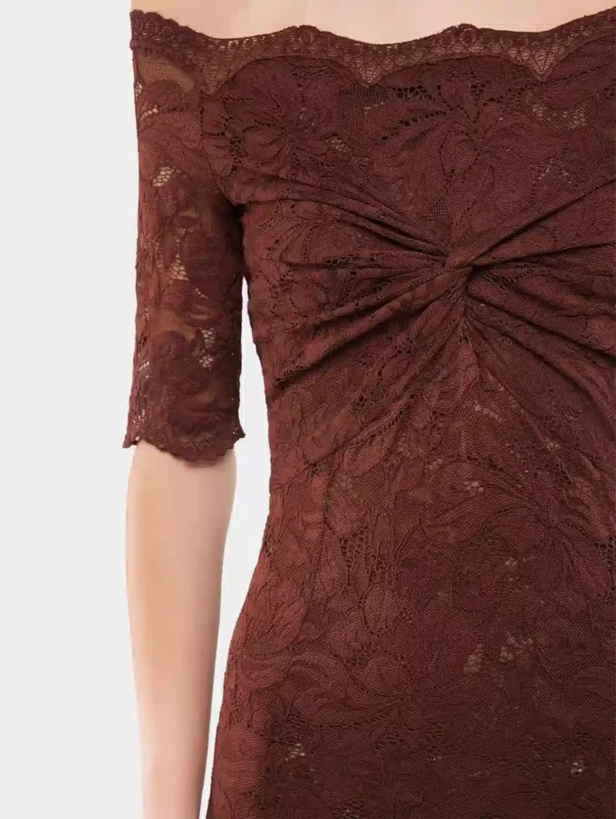 Vestido largo de encaje