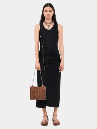 Vestido negro sin mangas drapeado con botones
